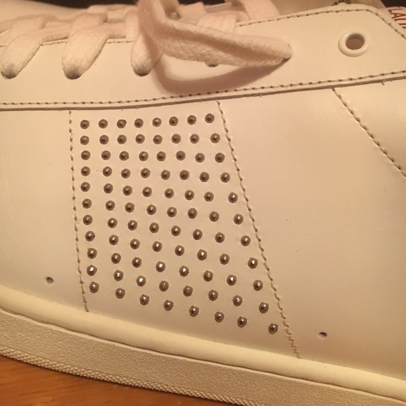Saint Laurent SL/01 studded white low-tops. Size 13.5 US. Authentic. Worn twice. - Picture 3 of 3
